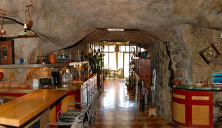 Illustration for article titled Remarkable Cave Houses, Including the Homes that Inspired Tolkien
